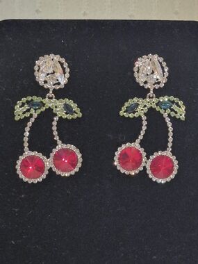 Paparazzi Cherry Picking Red Rhinestone Earrings New In Original Packaging 665